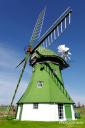 Die grüne Windmühle in Altfunnixelsiel
