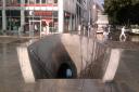 Das neue Klo-Kino im Trichter von Dresden gibt den Blick auf die Kanalisation frei.
