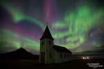 Pulsierende Polarlichter aufgenommen bei Neumond in Hellnar, Island