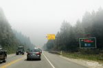 Noch am Vortag versteckten sich die Berggipfel entlang des Trans-Canada Highways hinter dichten Rauchschwaden, gleich mehrere großflächige Waldbrände wüteten in den Rocky Mountains.